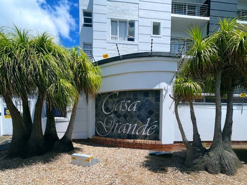 COASTAL RENOVATED APARTMENT WITH EXCELLENT INVESTMENT POTENTIAL - Photo 3