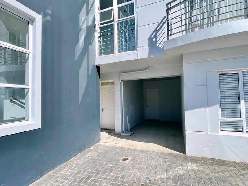 COASTAL RENOVATED APARTMENT WITH EXCELLENT INVESTMENT POTENTIAL - Photo 6