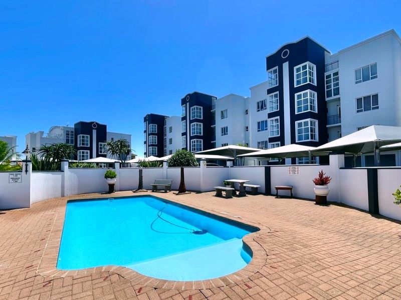 COASTAL RENOVATED APARTMENT WITH EXCELLENT INVESTMENT POTENTIAL - Photo 1