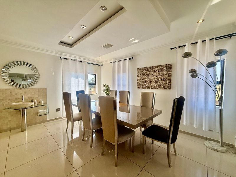 Sophisticated Estate Living at Its Finest - Photo 9