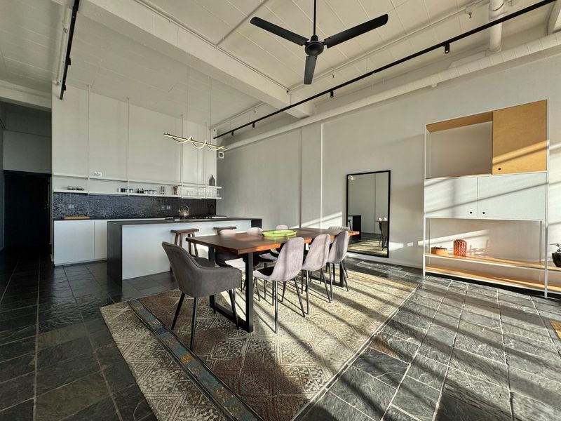 Modern 2-Bedroom Furnished Apartment in Salt River - Photo 6