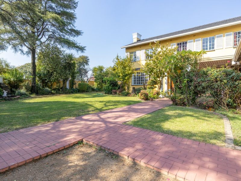 Spacious Family Home - Perfectly positioned and packed with extras - Photo 2