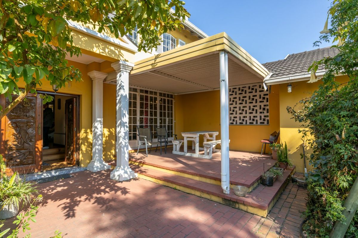 Spacious Family Home - Perfectly positioned and packed with extras - Photo 5