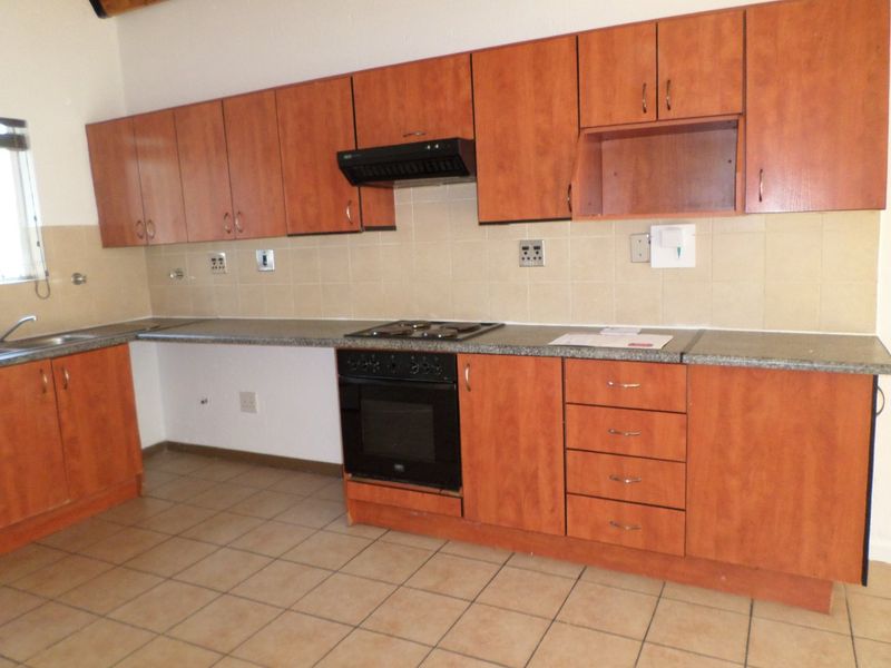 Excellent investment! Lock up and Go Lifestyle! - Photo 10