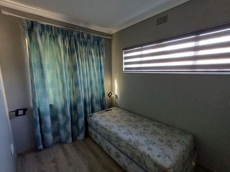 1 Bedroom Garden Cottage in Bryanston - Photo 6