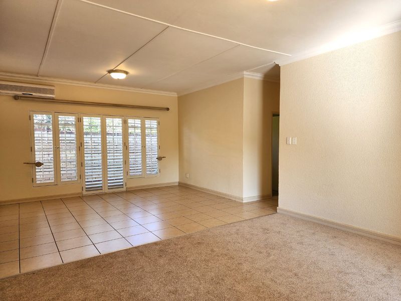 2 BEDROOM TOWNHOUSE IN FLAMWOOD - Photo 4