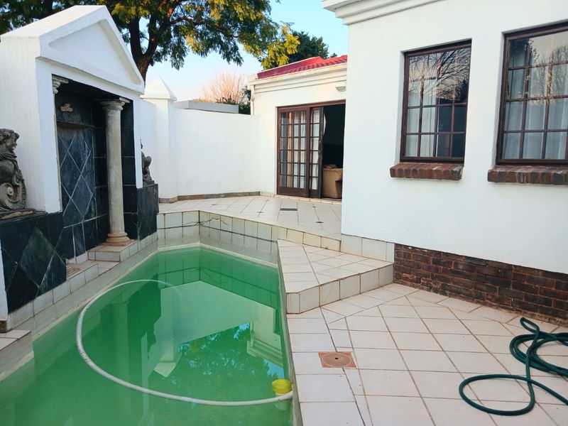 Spacious Halfway Gardens Family Home to Rent - Photo 1