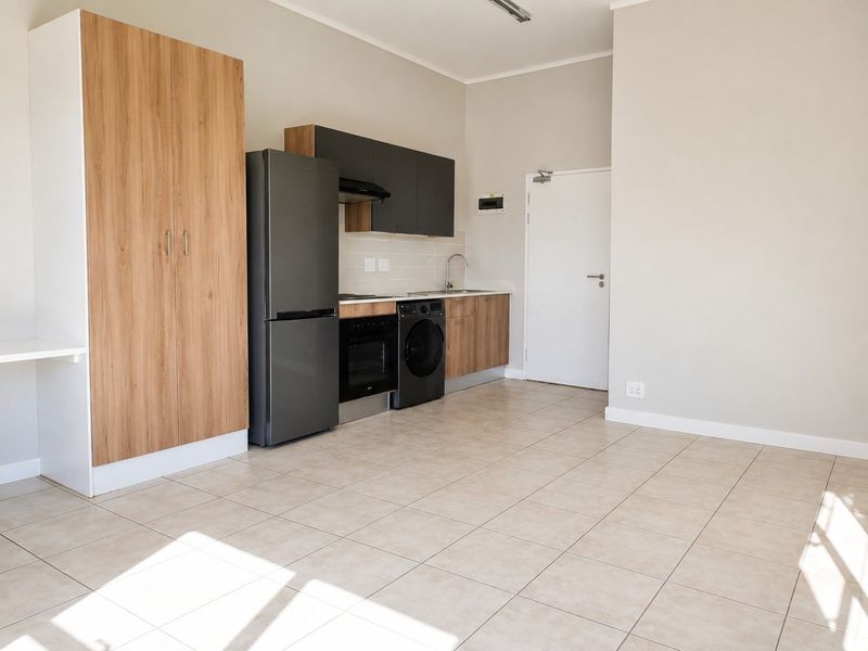 Modern Studio Apartment | Green Creek Lifestyle Estate | Perfect First Home or Investment - Photo 6