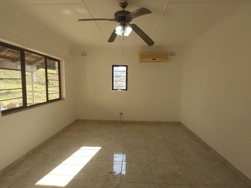 Family Home with Granny Cottage and Endless Potential !! - Photo 7