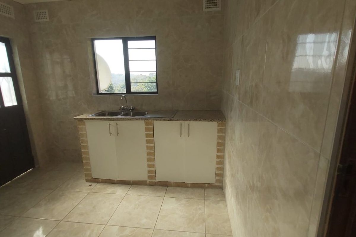 Family Home with Granny Cottage and Endless Potential !! - Photo 5