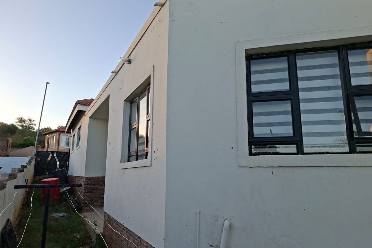 3 bedroom house with ensuite in elandspoort / capital view pretoria west - Photo 5