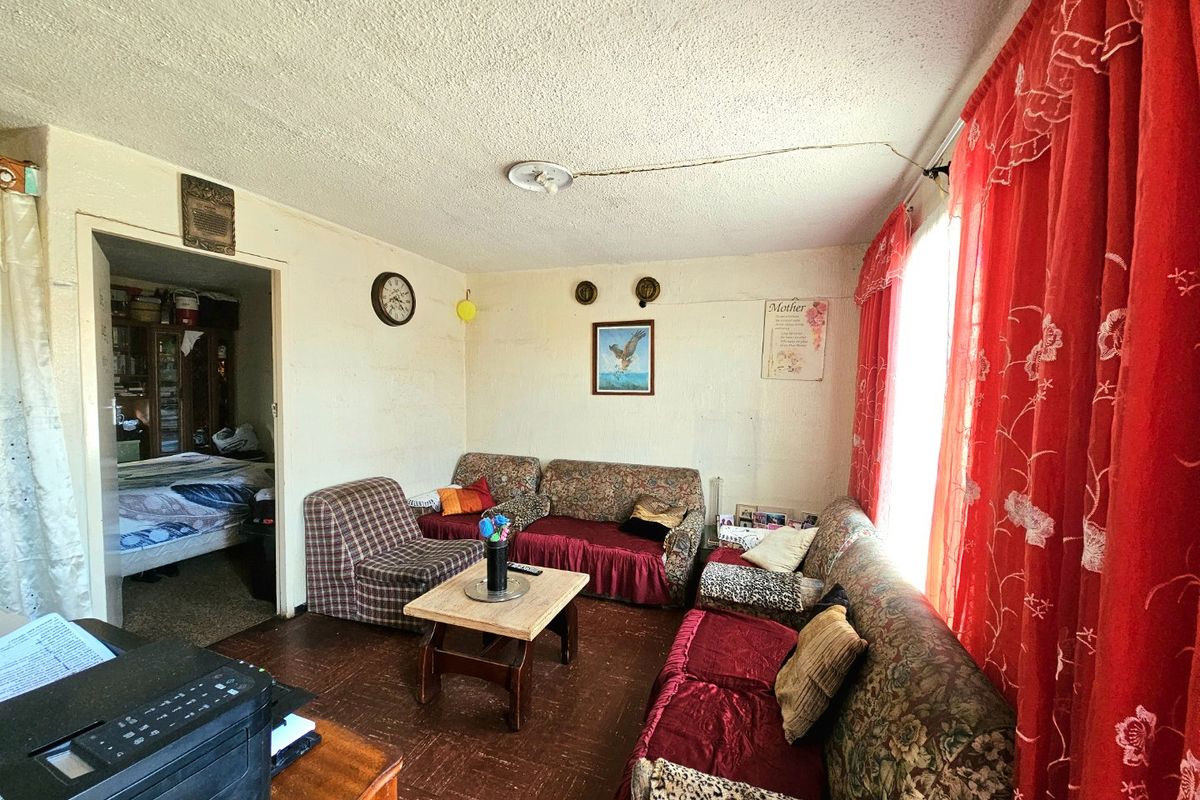Three bedroom maisonette for sale in Tafelsig - Photo 4
