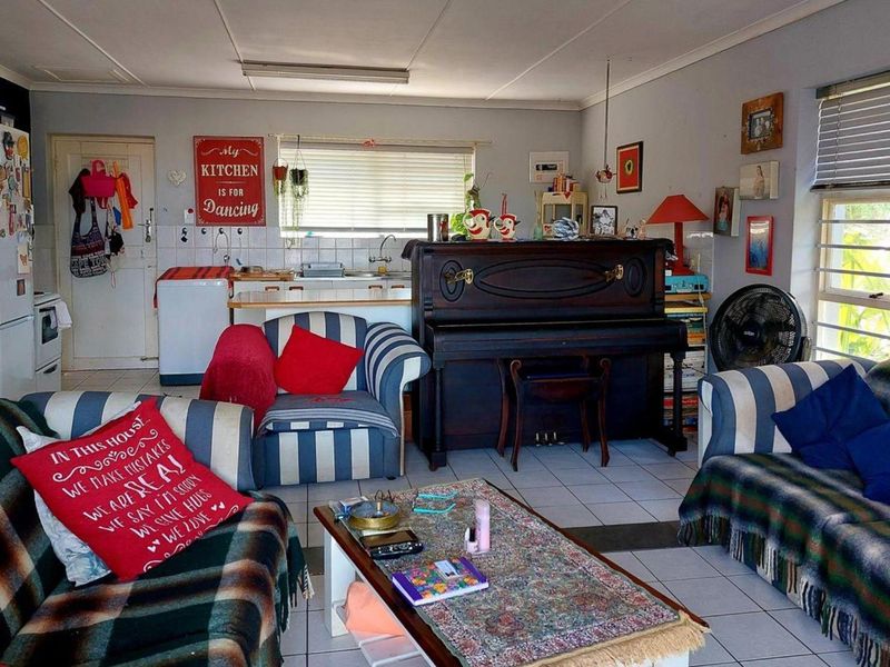 For Sale: 3-Bedroom Home with Flatlet in Sought-After De Kelders. - Photo 5
