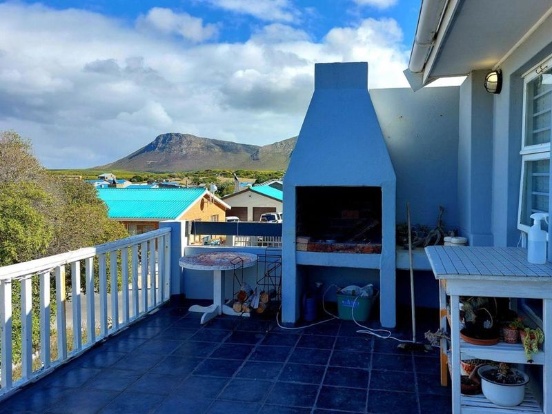 For Sale: 3-Bedroom Home with Flatlet in Sought-After De Kelders. - Photo 4