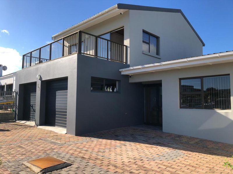 For Sale: An Impressive Family Home with Endless Possibilities - Photo 1