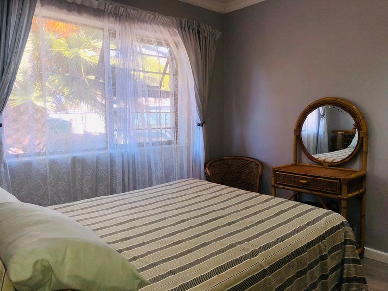 For Sale: An Impressive Family Home with Endless Possibilities - Photo 10