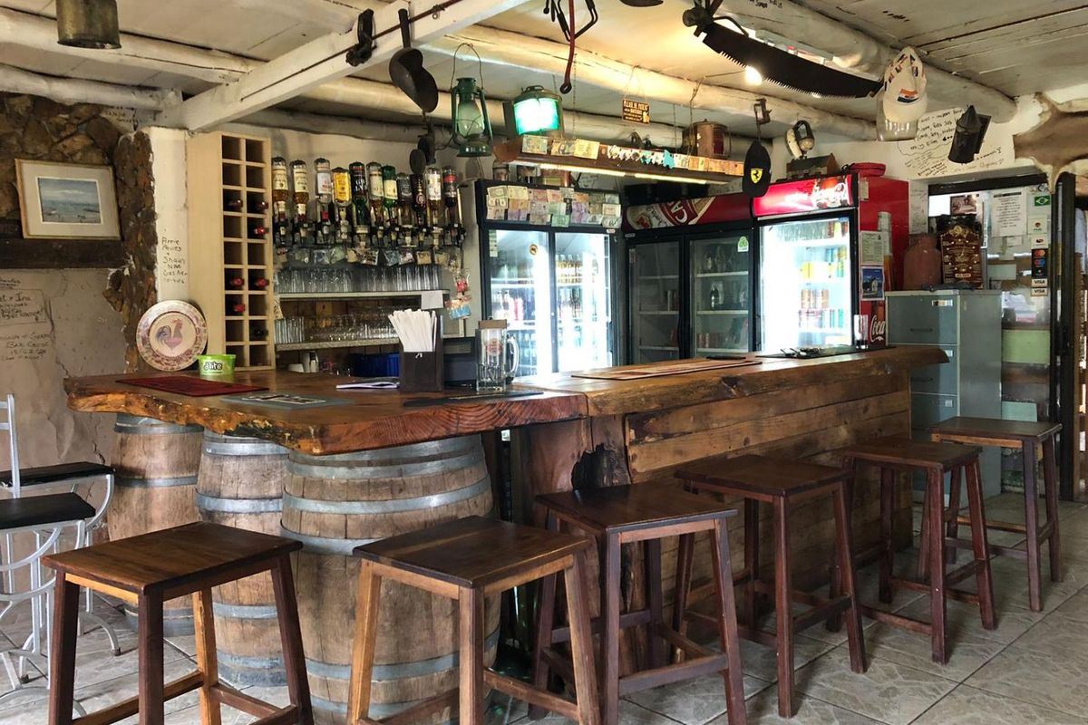 For Sale: Marietjie's Pub and Grill in Baardskeerdersbos, Gansbaai. - Photo 3