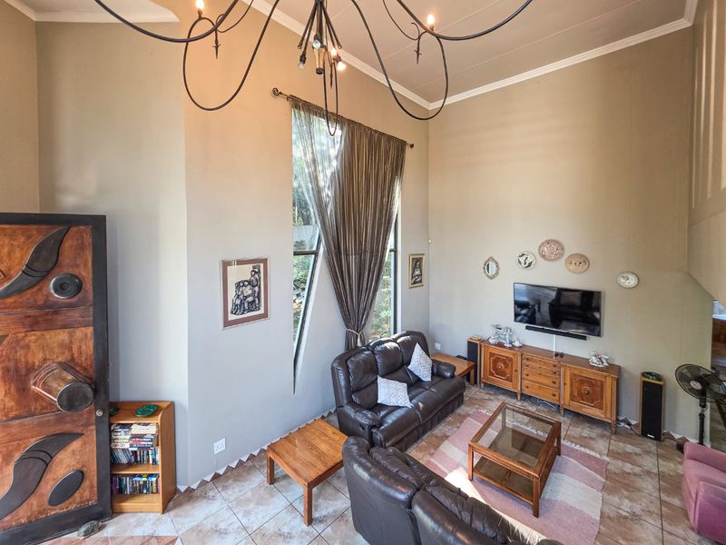 Unique Family Home With Style, Comfort And Space - Photo 7