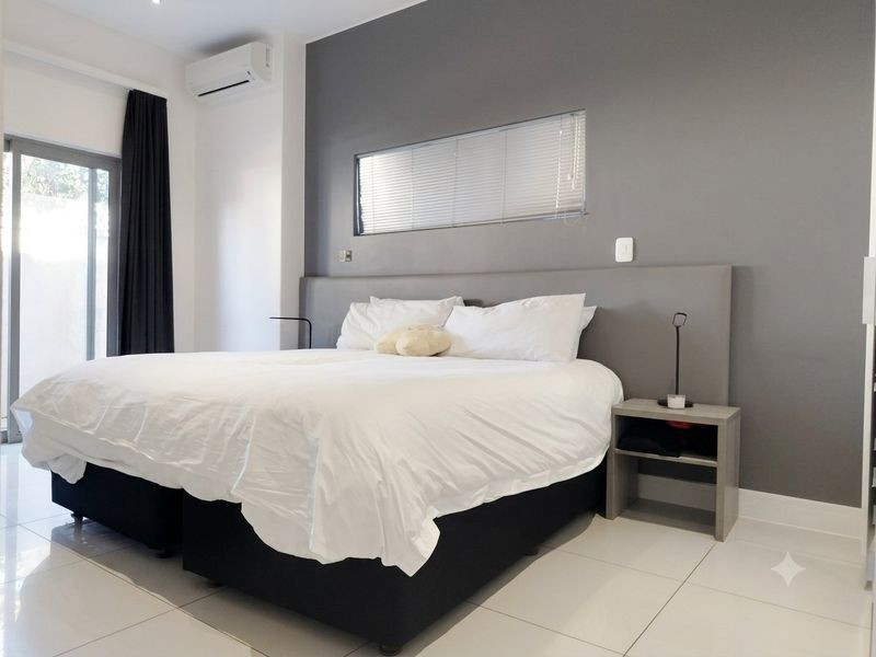 Sophisticated Cosmopolitan Living: An Elite Ground-Floor Sanctuary at The Capital On Bath - Photo 8
