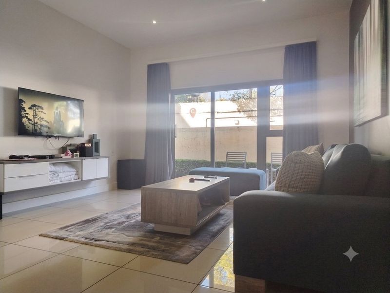 Sophisticated Cosmopolitan Living: An Elite Ground-Floor Sanctuary at The Capital On Bath - Photo 6