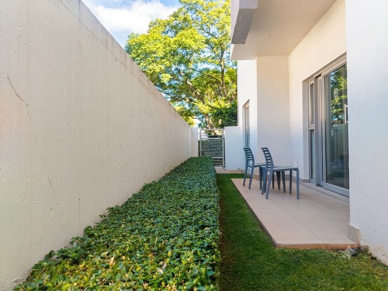 Sophisticated Cosmopolitan Living: An Elite Ground-Floor Sanctuary at The Capital On Bath - Photo 1