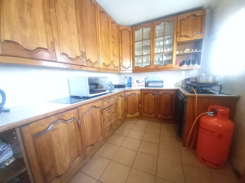 Family home  - Photo 4
