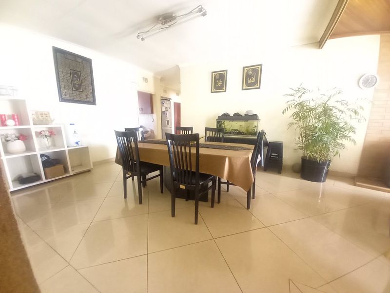Family home  - Photo 10