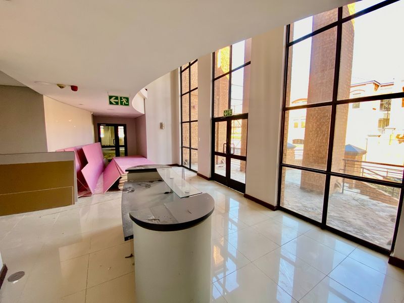Prime Office Building Available In Faerie Glen - Photo 6