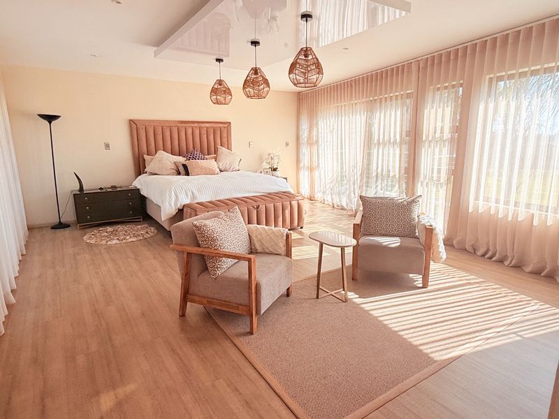 Semi furnished 5 Bedroom House on the Fairway. - Photo 6