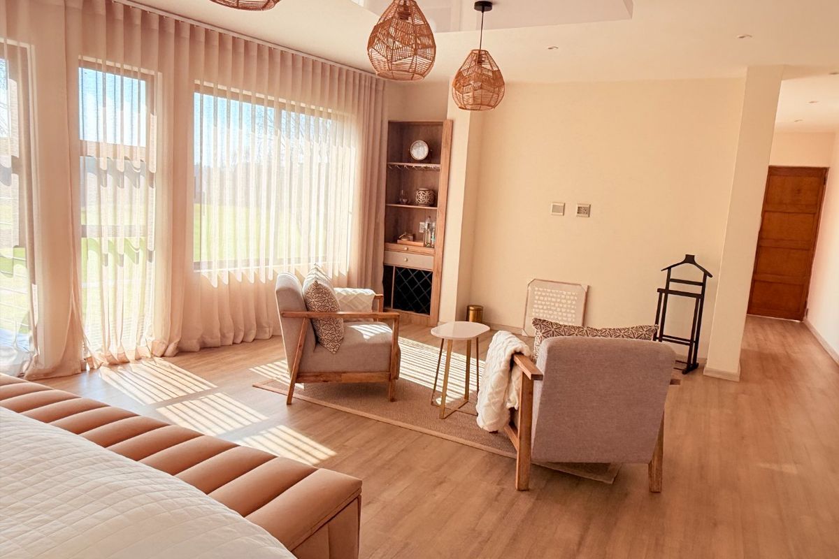 Semi furnished 5 Bedroom House on the Fairway. - Photo 4