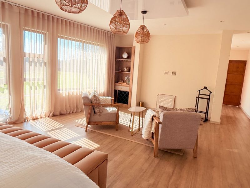 Semi furnished 5 Bedroom House on the Fairway. - Photo 4
