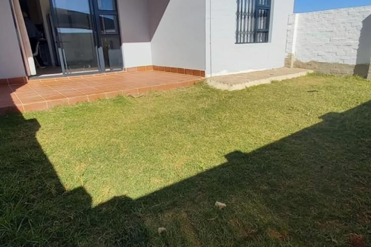 TWO BEDROOMS AND ONE FULL BATHROOM - Photo 4