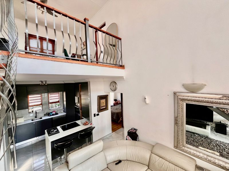 3 Bedroom Duplex Available for Rent - Photo 8