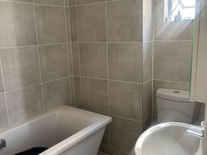 EXQUISITE 1 BEDROOM 1 FULL BATHROOM APARTMENT AVAILABLE FOR IMMEDIATE OCCUPANCY IN GREENCREEK ,PTA EAST - Photo 8