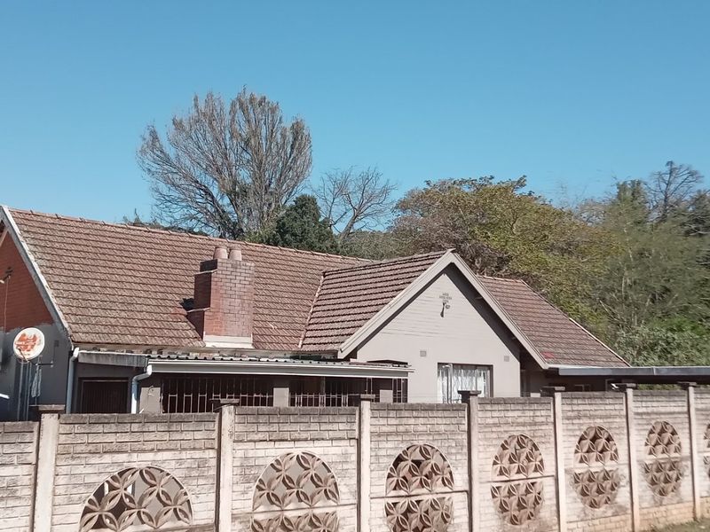 4 Bed House in Lester Park for Sale - Photo 1