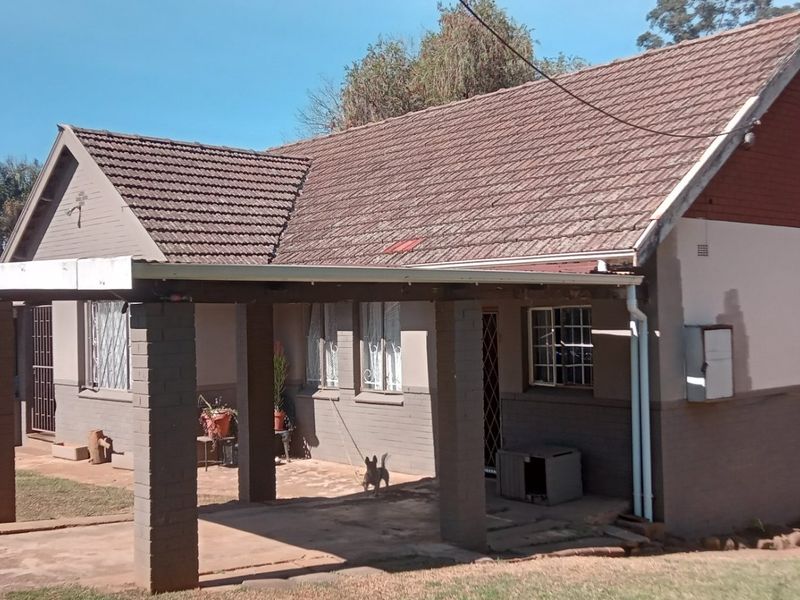 4 Bed House in Lester Park for Sale - Photo 2