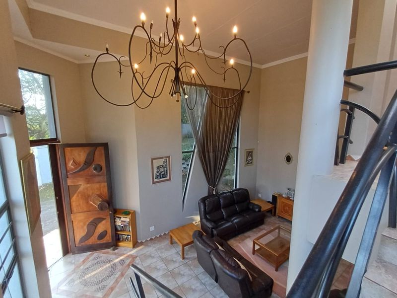 4 Bedroom home with double garage and landscaped garden - Photo 5