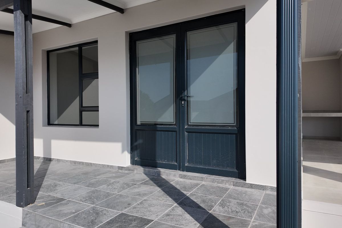 Newly Built house in Still Bay West - Photo 2