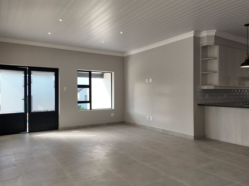 Newly Built house in Still Bay West - Photo 3