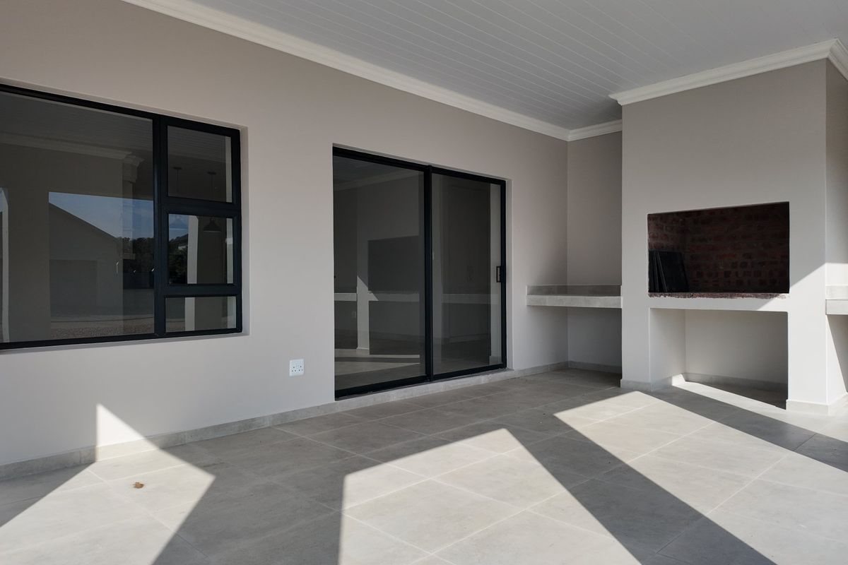 Newly Built house in Still Bay West - Photo 5