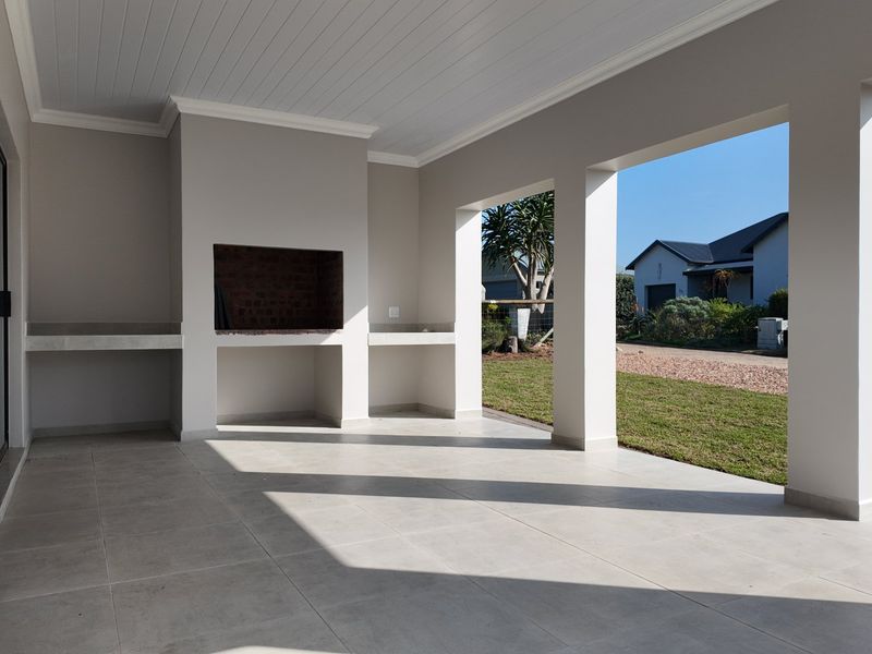 Newly Built house in Still Bay West - Photo 6
