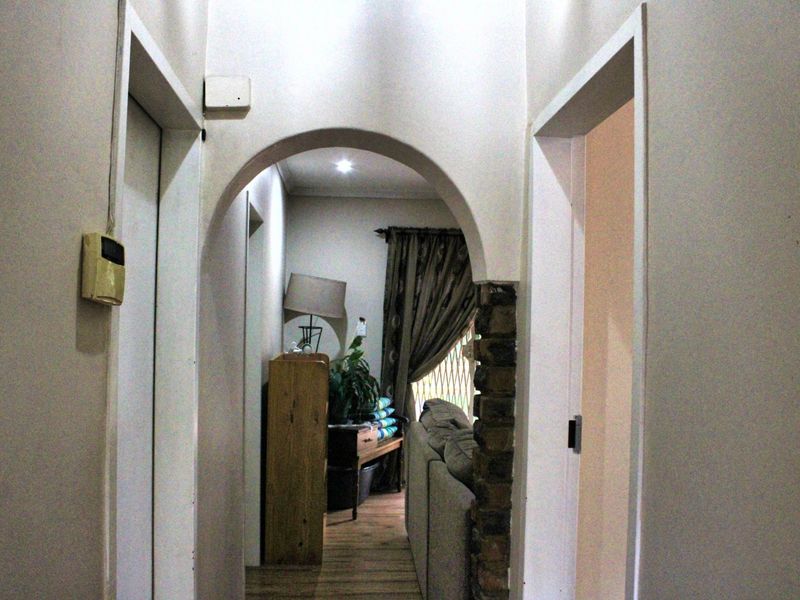Prime Corner Stand with Dual Access in Sought-After Garsfontein - Photo 9