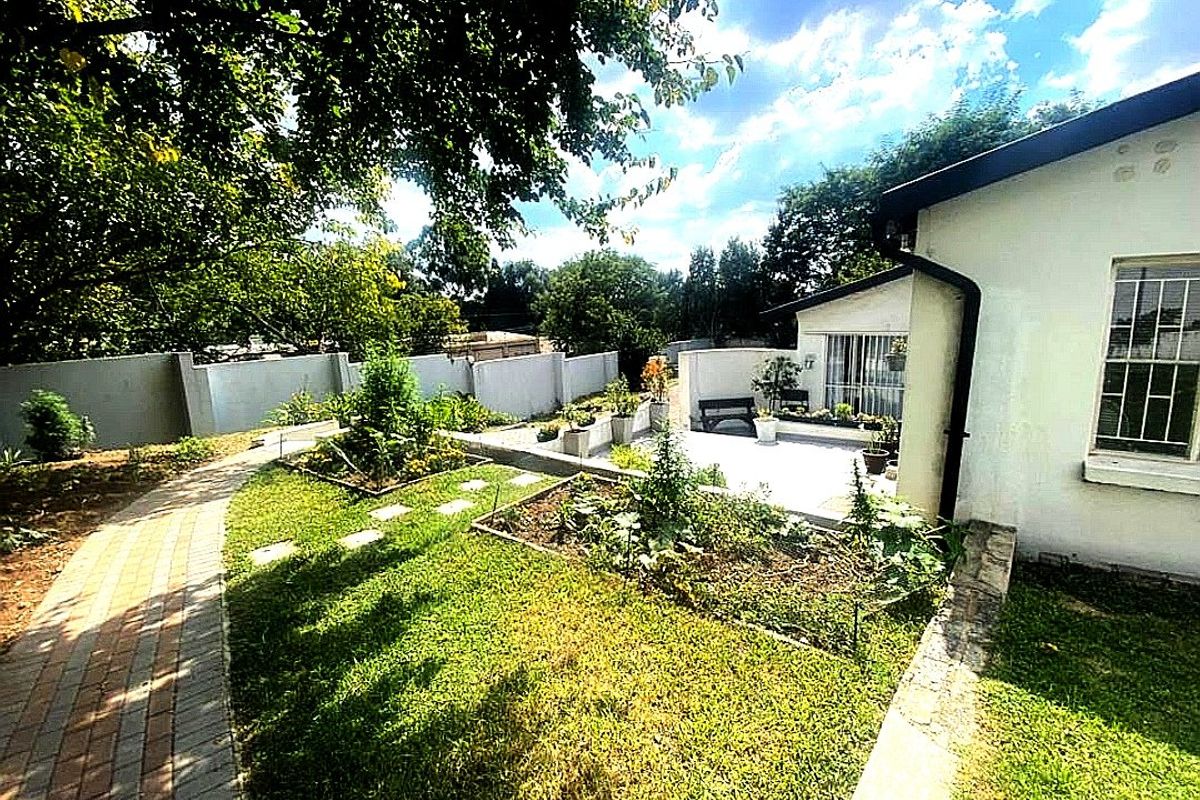Retreat with Exceptional Income Potential - Photo 4