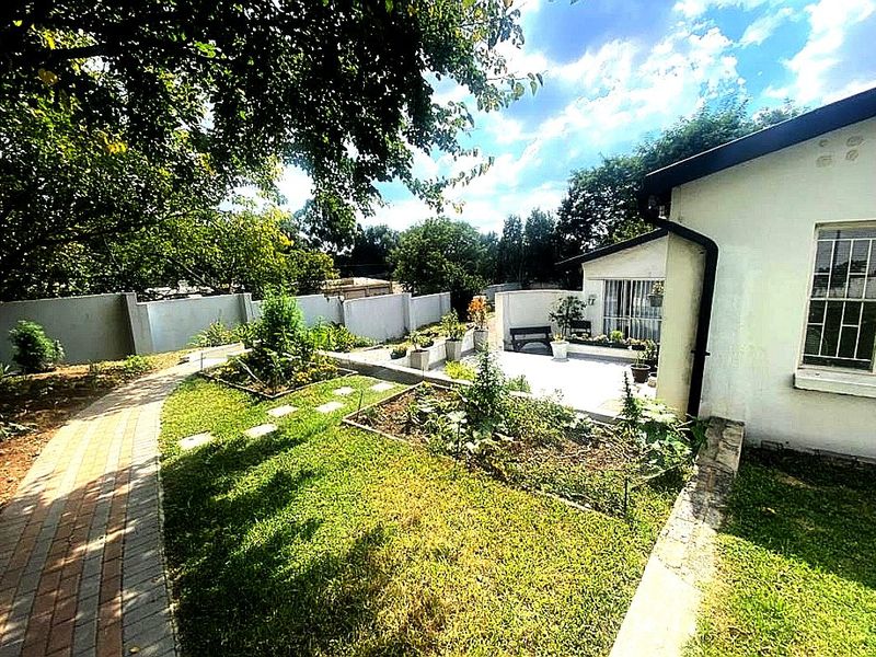 Retreat with Exceptional Income Potential - Photo 4