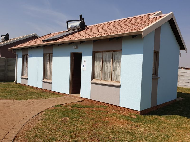 Stunning 3-bedroom house for sale in Sky City - Photo 1
