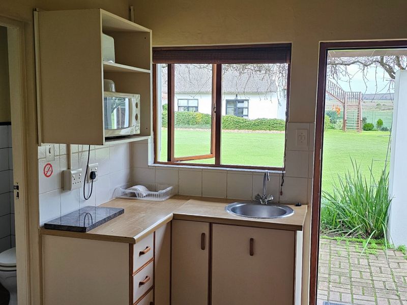 Fully furnished/unfurnished farm living - Photo 1