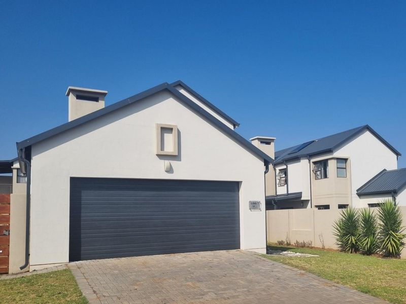 BEAUTIFUL MODERN DUBBLE STOREY HOUSE - Photo 1