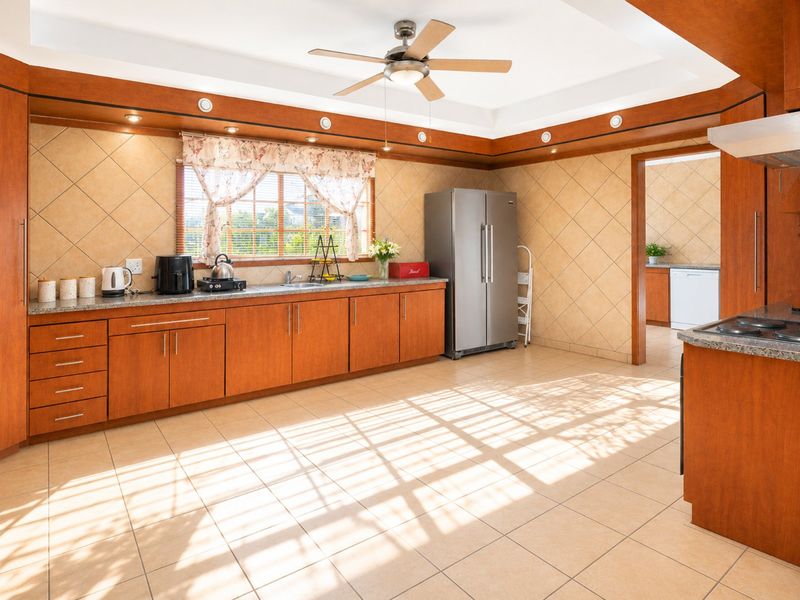 Secure Plot with Spacious 5 Bedroom House - Photo 10