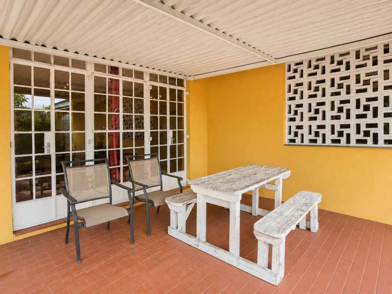 Elegant Edenglen home with space and security in sought after boomed off area! - Photo 3