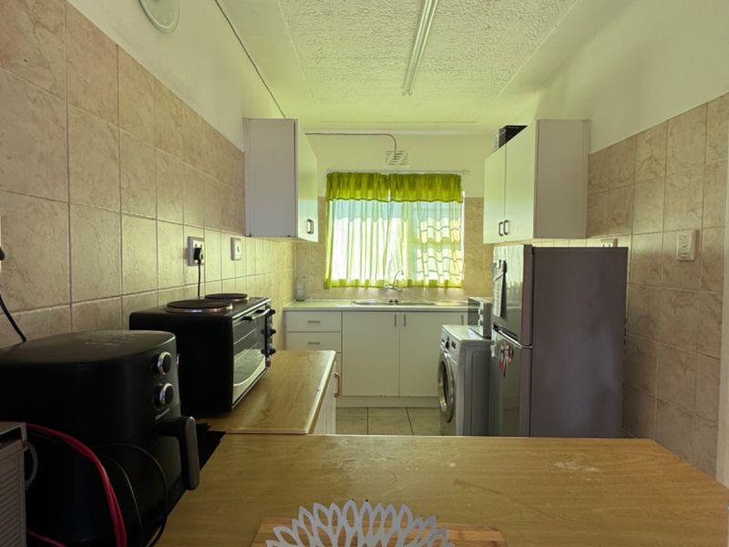 Spacious 2-Bedroom Apartment for rent in Sought-After Boston Bellville  - Photo 5